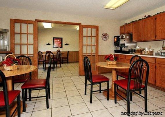 Econo Lodge Inn & Suites Dubuque Restaurant foto